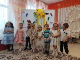 УТРЕННИК "БАНТИКИ ДЛЯ СОЛНЫШКА" УТРЕННИК "БАНТИКИ ДЛЯ СОЛНЫШКА".