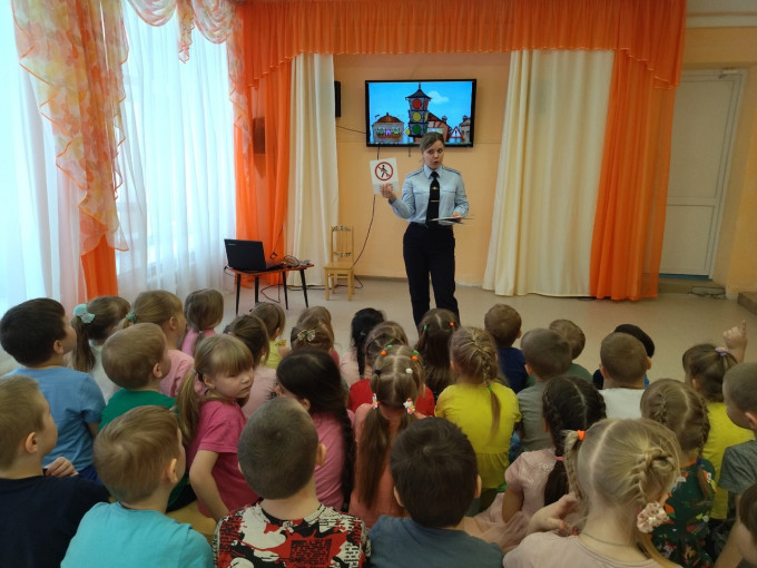 Правила дорожного движения знай и всегда выполняй! Правила дорожного движения знай и всегда выполняй!.